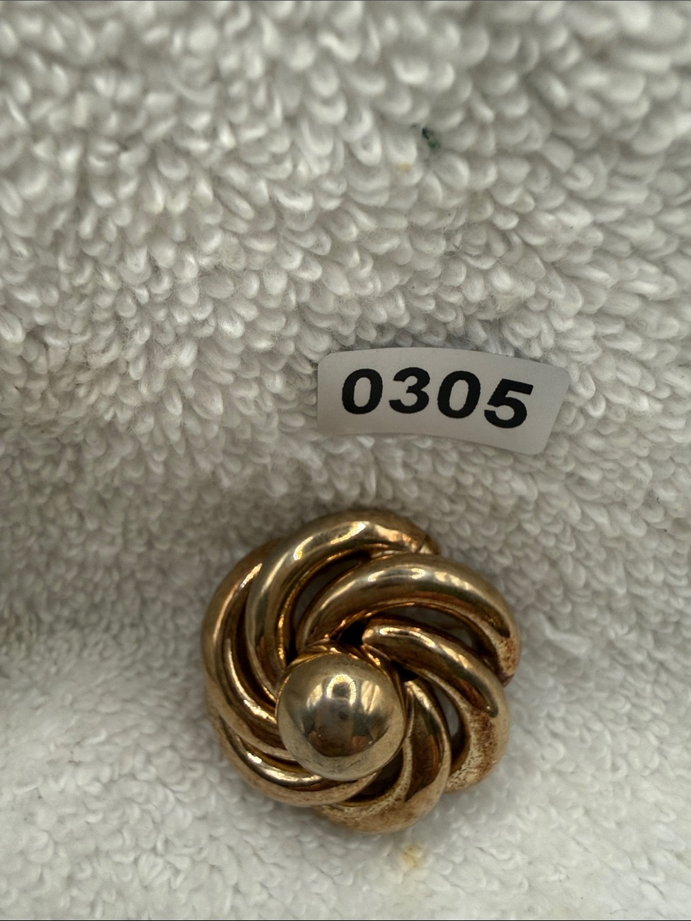 Classic Gold-Tone Knot Button Style Brooch